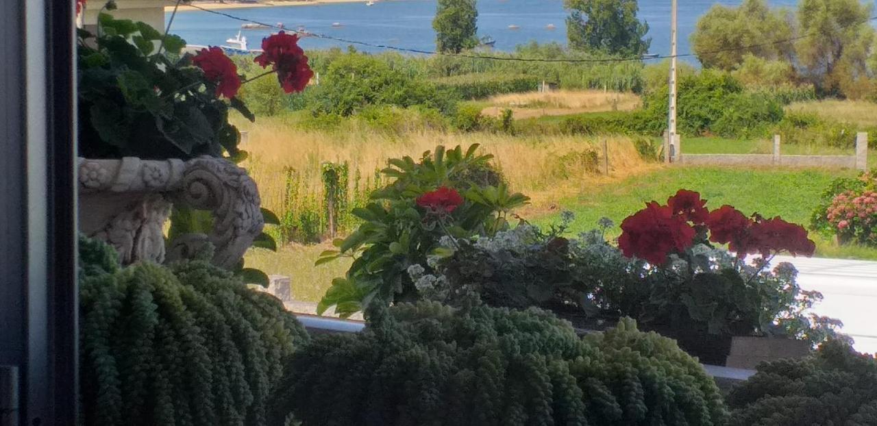 Apart Romero Garden C Villanueva De Arosa Luaran gambar